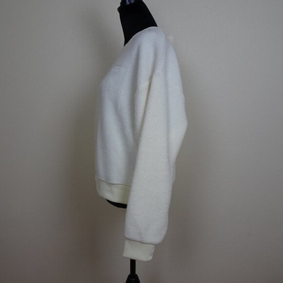 Levi’s Fleece Sweatshirt Women's Size L Ivory Crew Neck Pullover Cozy Furry - Picture 4 of 10